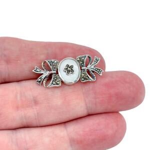 Marcasite Bow Brooch | Mother of Pearl Center | Sterling Silver 925 Vintage